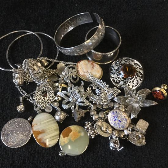 Mixed jewellery